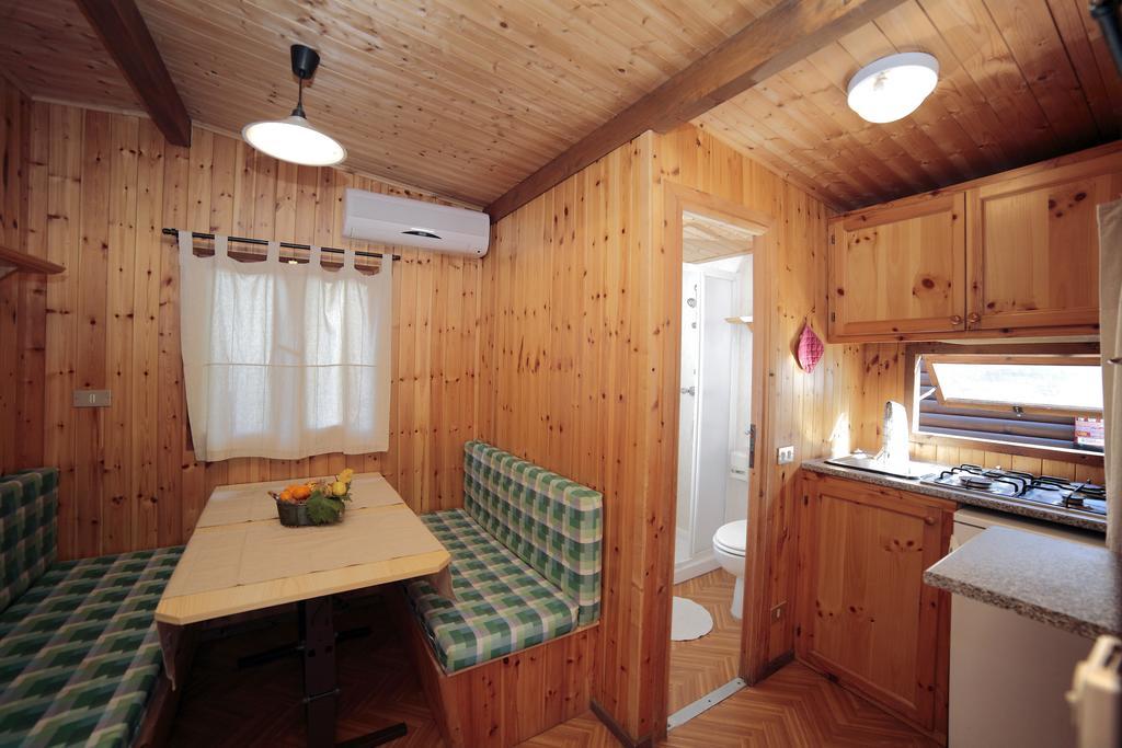 Il Frantoio Camping San Bartolomeo Al Mare Kamer foto