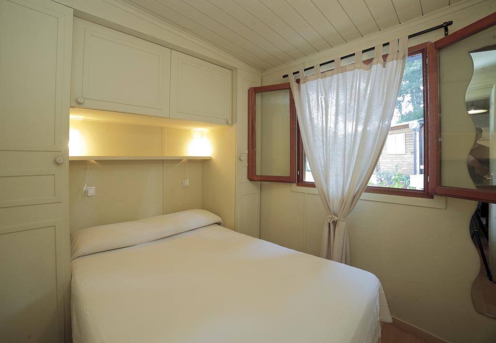 Il Frantoio Camping San Bartolomeo Al Mare Kamer foto