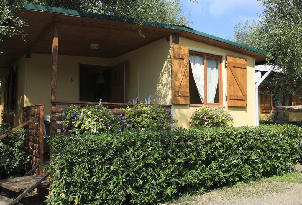 Il Frantoio Camping San Bartolomeo Al Mare Kamer foto