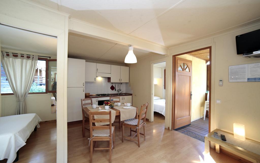 Il Frantoio Camping San Bartolomeo Al Mare Kamer foto